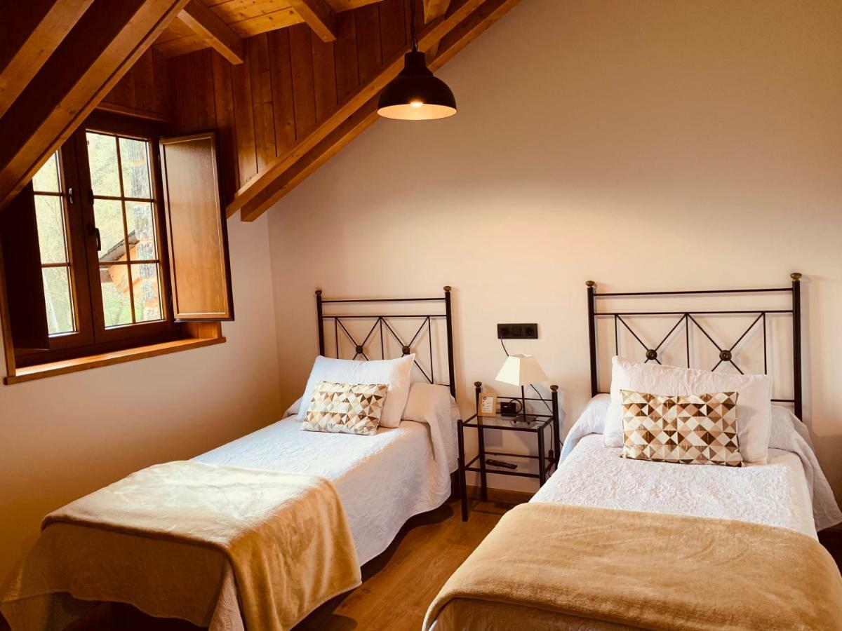 Casa Lixa Hotel Rural Albergue Las Herrerias Ngoại thất bức ảnh